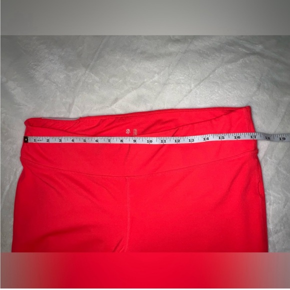 Gap Fit Women's Workout Tank and Leggings Set - Picture 10 of 14